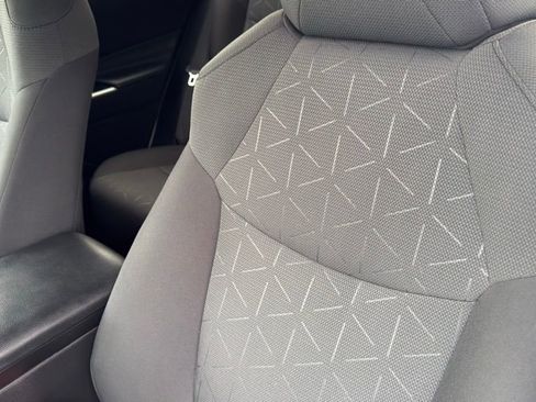 Used 2021 Toyota RAV4 XLE image 10