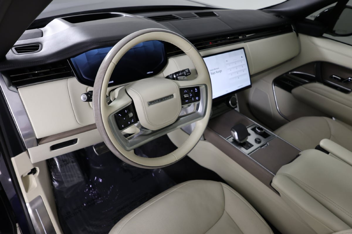 Used 2023 Land Rover Range Rover Long Wheelbase Autobiography AWD/4WD image 24