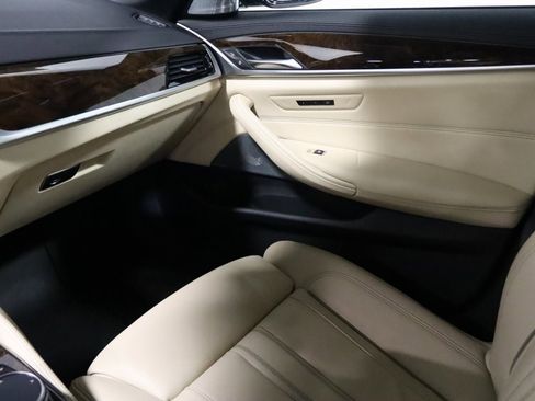 Used 2018 BMW M550i xDrive image 49