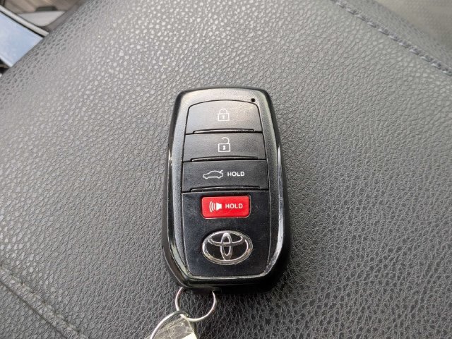 Used 2025 Toyota Camry XSE FWD image 37
