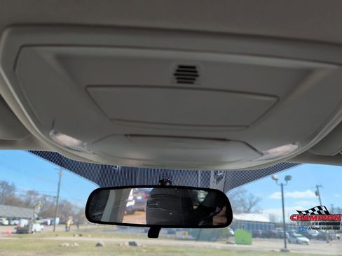 Used 2019 Ford Escape SE image 21