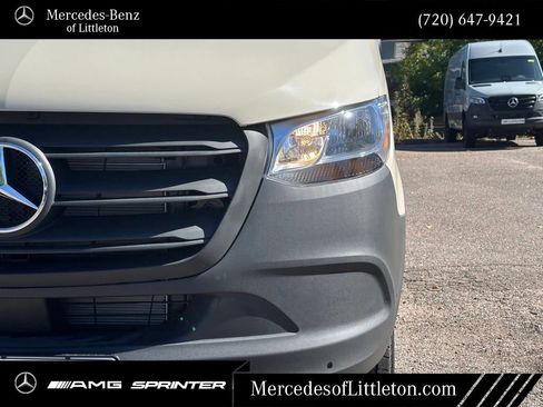 New 2025 Mercedes-Benz Sprinter 2500 image 9