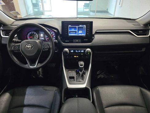 Used 2022 Toyota RAV4 XLE Premium AWD/4WD image 10