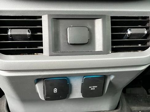 Used 2024 Ford F150 Lightning Flash image 19