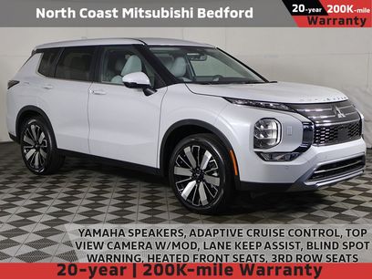 New 2025 Mitsubishi Outlander SE