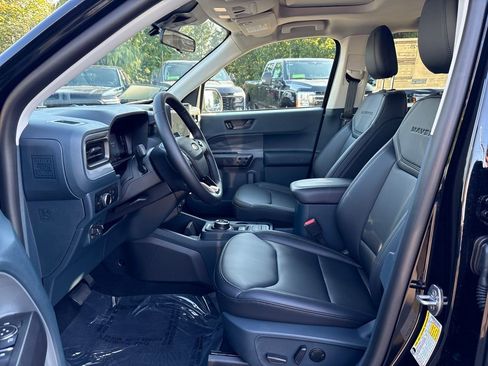 New 2025 Ford Maverick Lariat w/ Black Appearance Package image 14