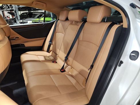 Used 2023 Lexus ES 300h image 75