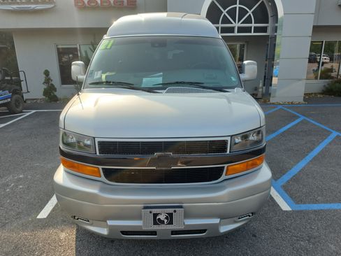 Used 2021 Chevrolet Express 2500 LS w/ Enhanced Convenience Package RWD image 13