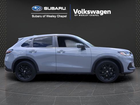 Used 2023 Honda HR-V Sport image 7