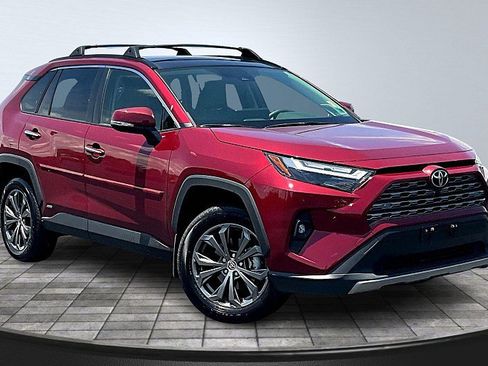 Used 2025 Toyota RAV4 Limited w/ Advanced Technology Package image 2