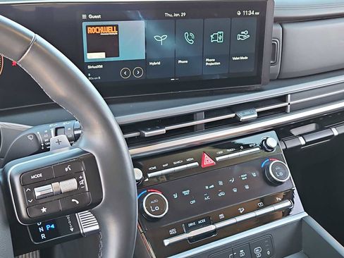 Used 2025 Hyundai Santa Fe SEL image 27