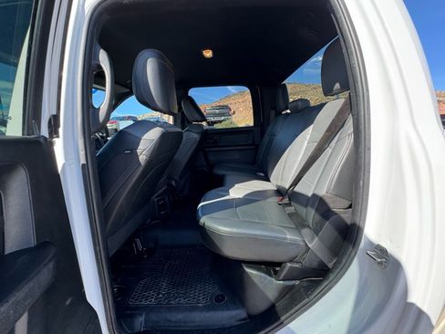 Used 2022 RAM 2500 Tradesman w/ Chrome Appearance Group image 10