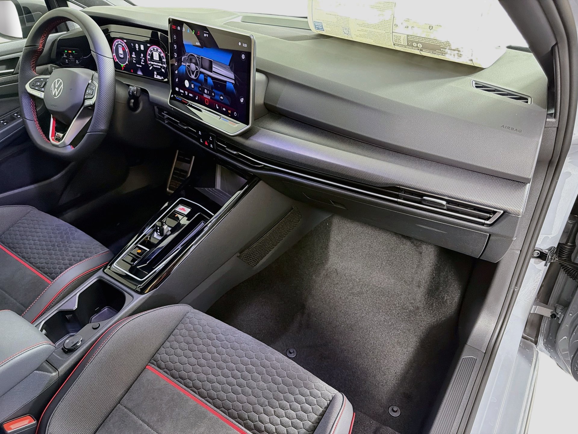 New 2026 Volkswagen GTI SE FWD image 29