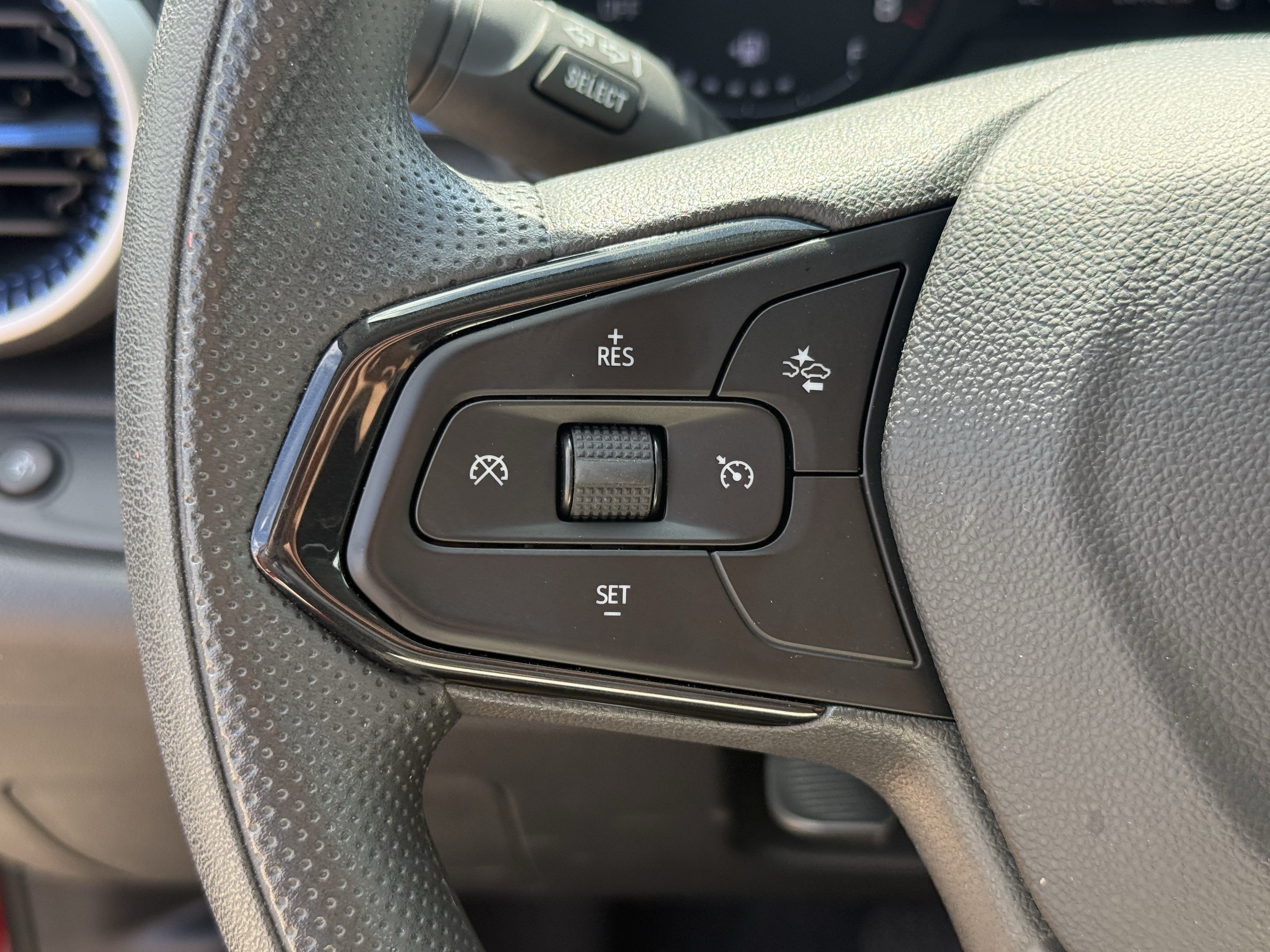 Used 2026 Chevrolet Trax LS FWD image 17