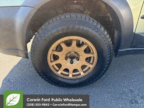 Used 2005 Subaru Outback 3.0R L.L. Bean AWD/4WD image 9