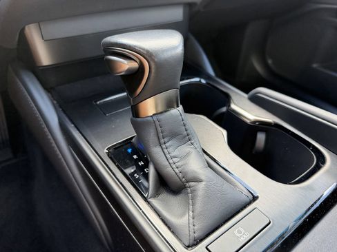 Used 2024 Lexus ES 350 w/ Accessory Package (Z2) FWD image 21
