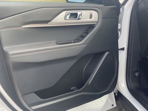 New 2026 Ford Explorer Active w/ Active Comfort Package RWD image 11