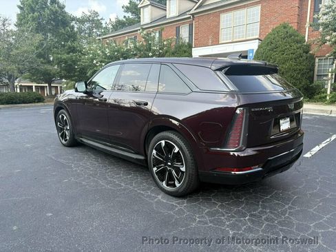 Used 2025 Cadillac Escalade IQ Sport 2 AWD/4WD image 8