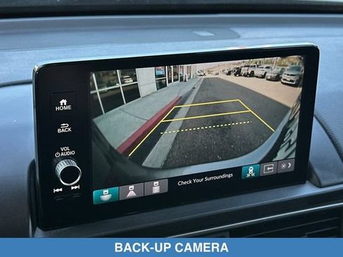 Certified 2024 Honda Pilot Touring image 24