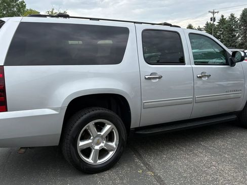 Used 2014 Chevrolet Suburban LS w/ All-Star Edition AWD/4WD image 10