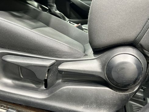 Used 2020 Toyota Corolla LE image 12