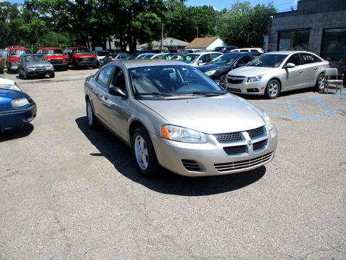 Used 2004 Dodge Stratus SXT w/ Sun & Fun Group image 1