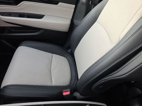 Used 2025 Honda Odyssey Elite image 28