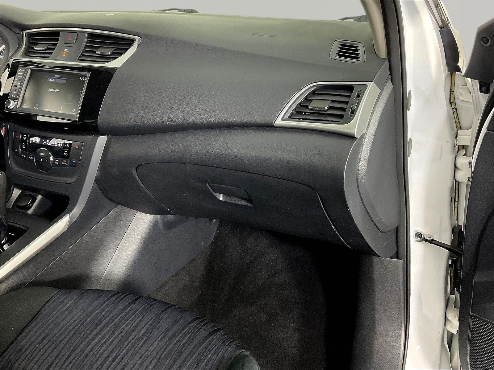 Used 2019 Nissan Sentra SV w/ Special Edition Package FWD image 26