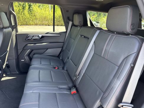 Used 2025 Chevrolet Tahoe RST w/ Comfort Package RWD image 11