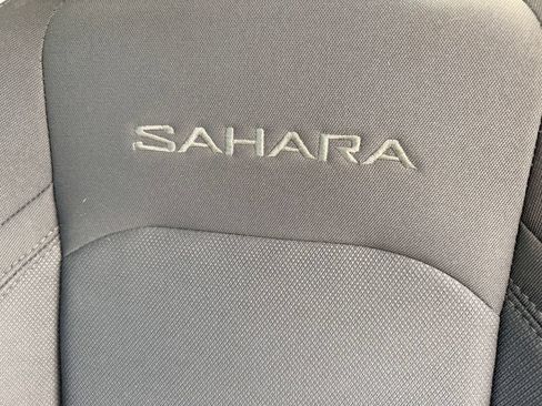 Used 2019 Jeep Wrangler Unlimited Sahara AWD/4WD image 24