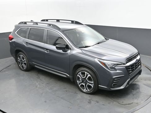 Used 2024 Subaru Ascent Limited image 31