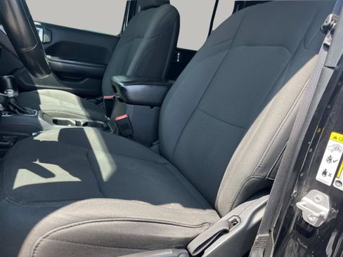 Used 2018 Jeep Wrangler Unlimited Sport S AWD/4WD image 27