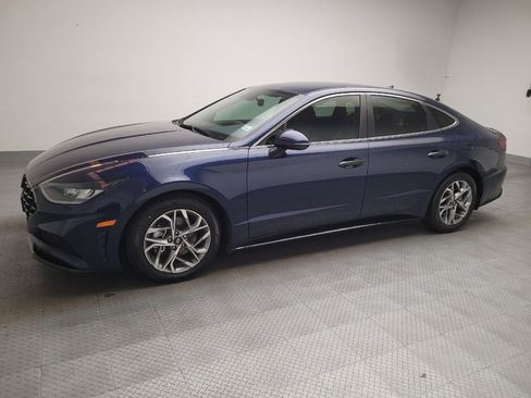 Used 2021 Hyundai Sonata SEL FWD image 2