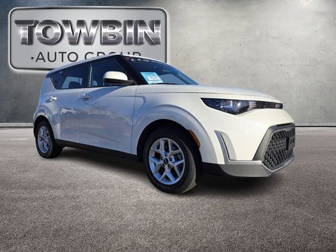 Used 2024 Kia Soul LX w/ Option Group 015 image 2