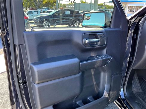 Certified 2023 Chevrolet Silverado 1500 Custom image 18