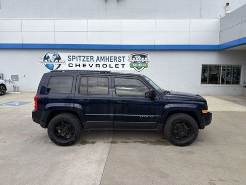 Used 2016 Jeep Patriot Sport w/ Power Value Group AWD/4WD image 11