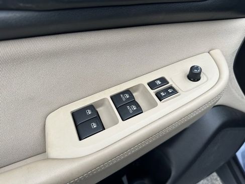 Used 2017 Subaru Outback 2.5i Premium image 13