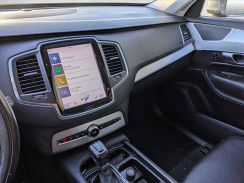 Used 2018 Volvo XC90 T5 Momentum w/ Convenience Package image 13