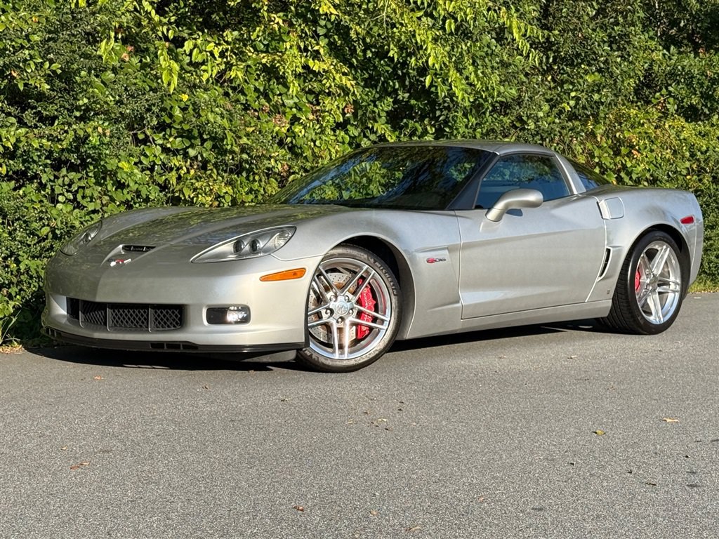 Used 2006 Chevrolet Corvette Z06 w/ Preferred Equipment Group RWD image 7