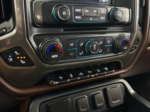 Used 2019 Chevrolet Silverado 3500 High Country w/ Duramax Plus Package AWD/4WD image 25