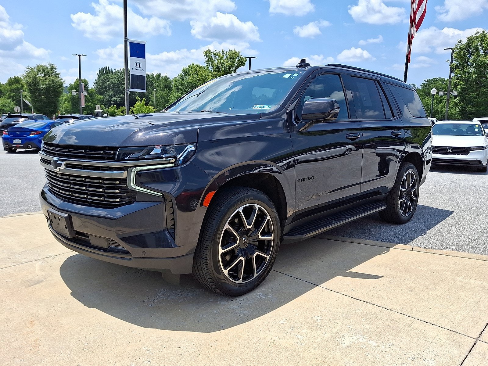 Used 2022 Chevrolet Tahoe RST w/ Luxury Package AWD/4WD image 3