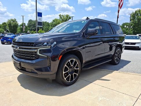 Used 2022 Chevrolet Tahoe RST w/ Luxury Package AWD/4WD image 3