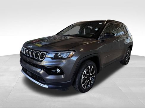 Used 2023 Jeep Compass Limited AWD/4WD image 3