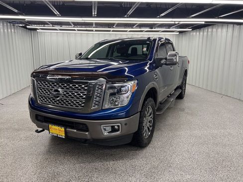 Used 2016 Nissan Titan Platinum Reserve image 3