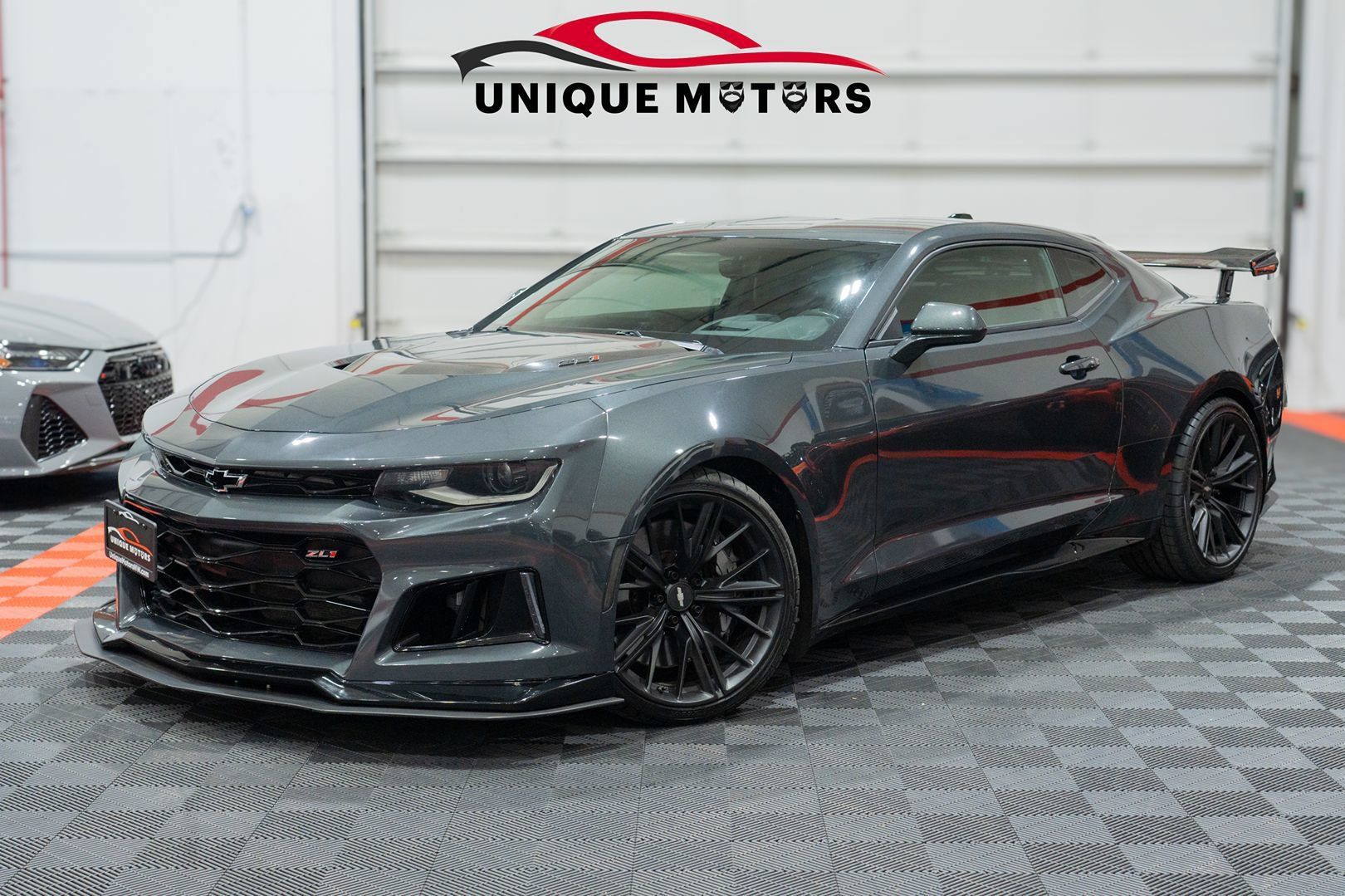 Used 2018 Chevrolet Camaro ZL1 RWD image 1
