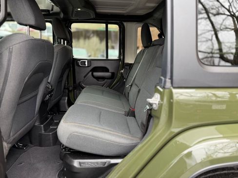 Used 2024 Jeep Wrangler Unlimited w/ Convenience Group AWD/4WD image 21