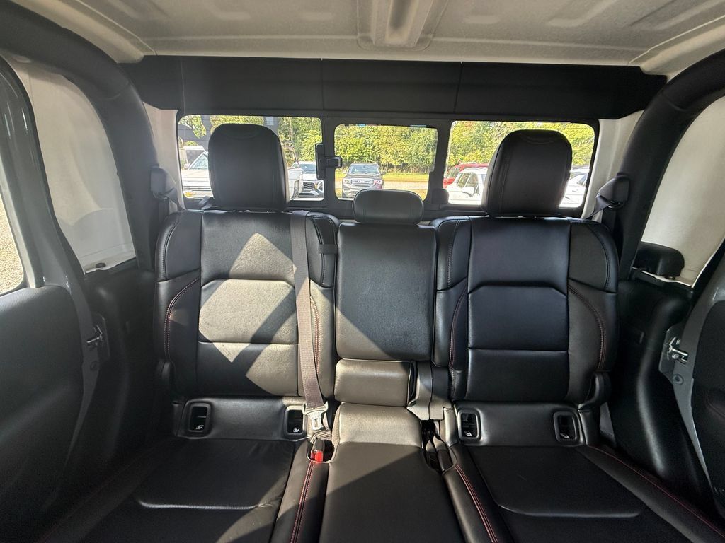 Used 2020 Jeep Gladiator Rubicon AWD/4WD image 19