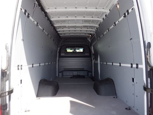 Used 2024 Mercedes-Benz Sprinter 3500 image 7