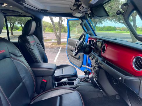 Used 2020 Jeep Gladiator Rubicon AWD/4WD image 24