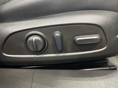 Used 2022 Chevrolet Malibu Premier image 36